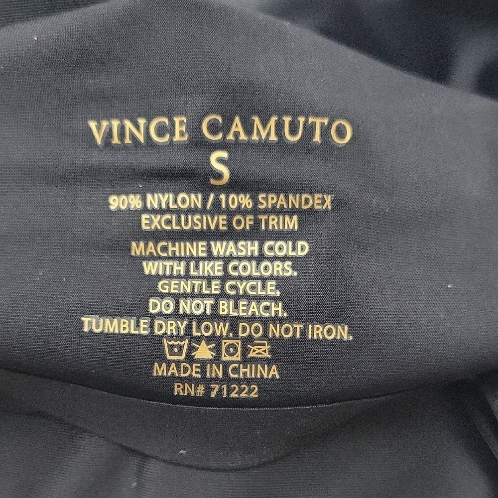 Vince Camuto Black and White Floral Crop Top - Picture 10 of 10